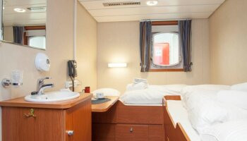 1548636368.1472_c268_Hurtigruten MS Lofoten Accommodation Polar Outside 1.jpg